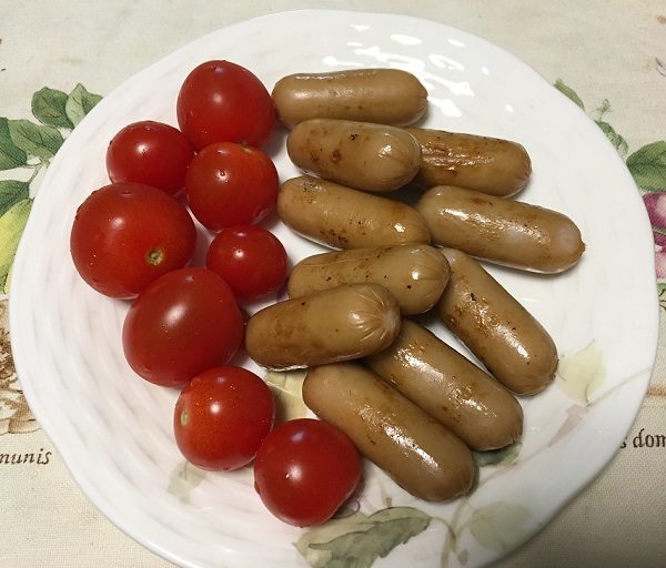 ミニトマトとソーセージ