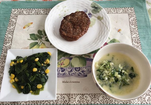 わんまいるの『旬の手作りおかずセット』焼きハンバーグ、ほうれん草とコーンの炒め物、コールスロー