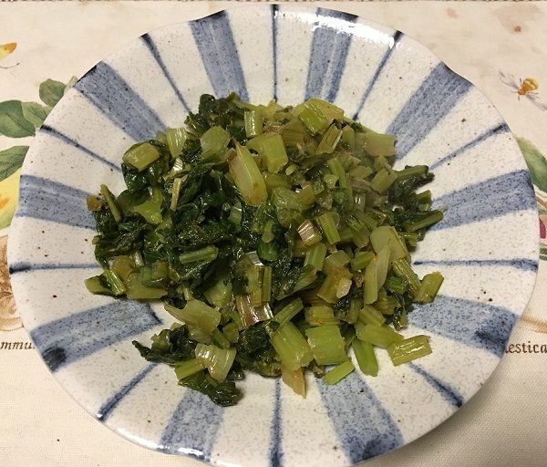 かぶの葉っぱの炒め物